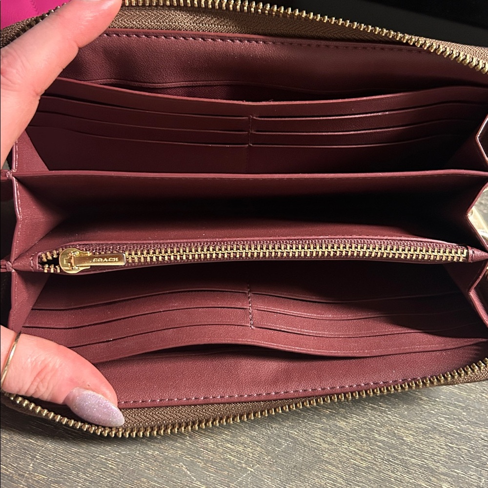 Coach Long Zip Around Wallet In Signature Canvas With Evergreen Floral Print - Picture 6 of 6